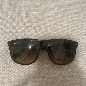 Ray-Ban Classic Black Sunglasses